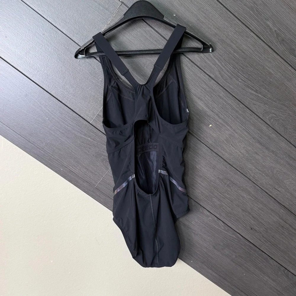 Speedo PowerPLUS Women's One Piece Swimsuit Size 14 Black Chameleon Reflective